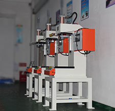 氣液壓力機 氣液壓力機