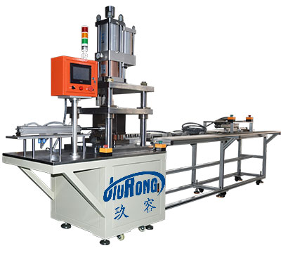 非標長距離鋁型材沖孔機設(shè)備細節(jié)